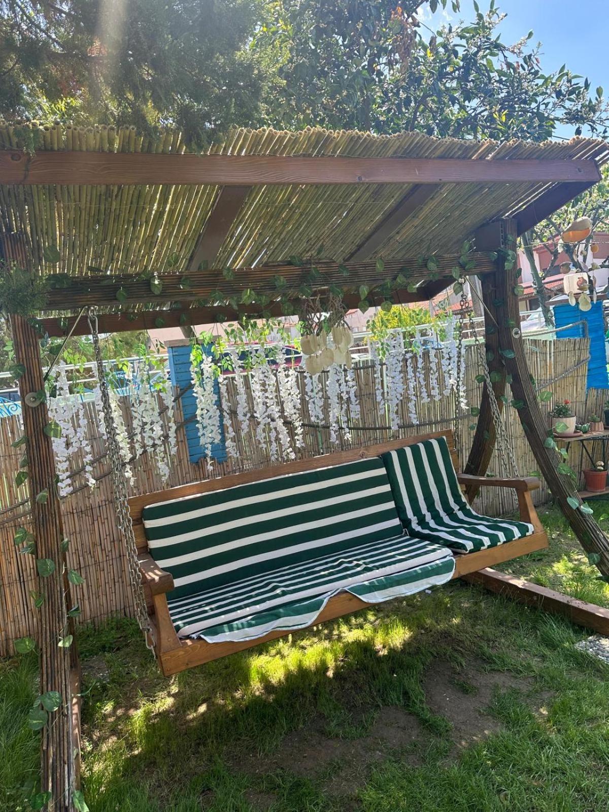 Bonjourla Hotel *