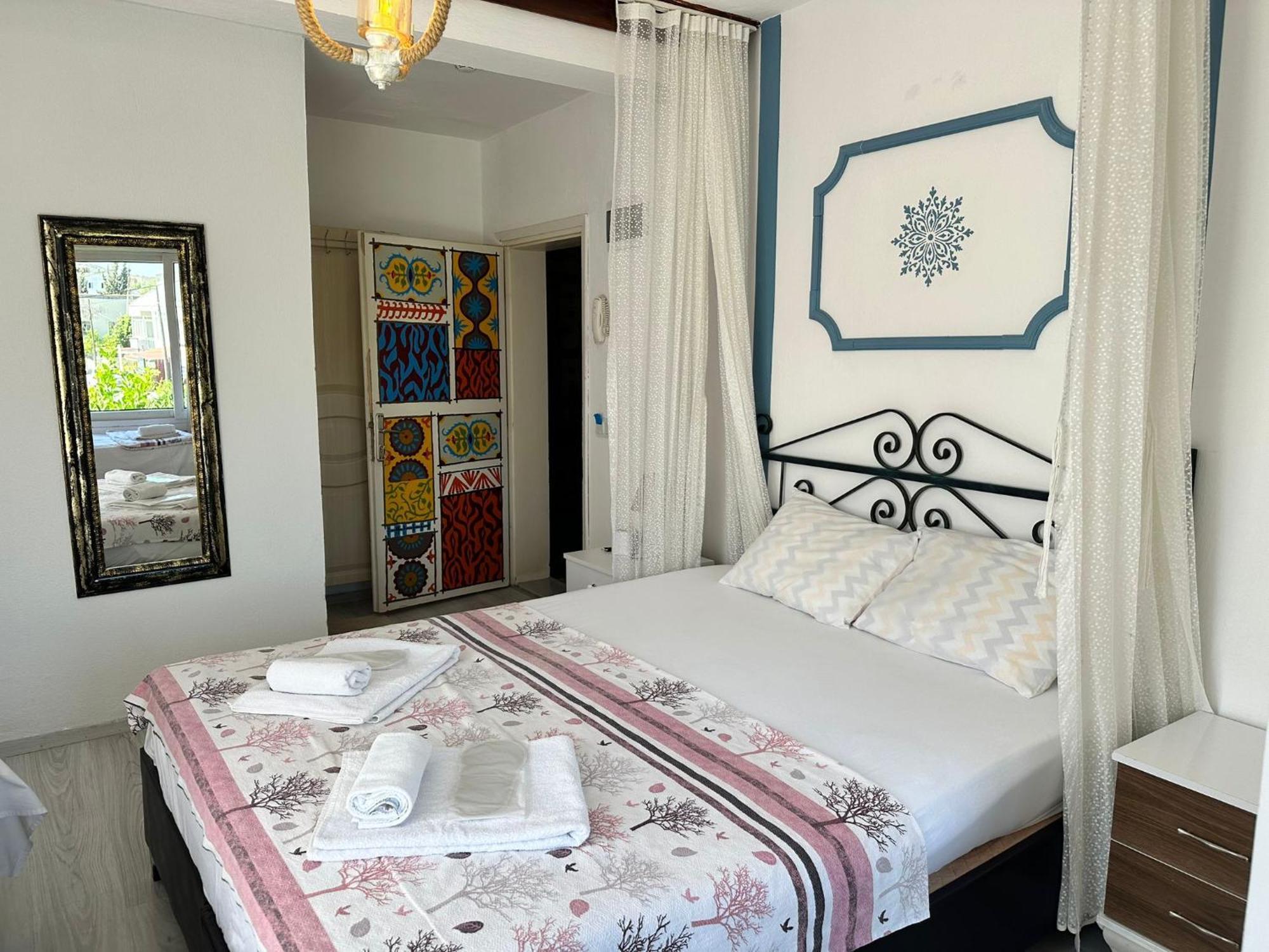 Bonjourla Hotel